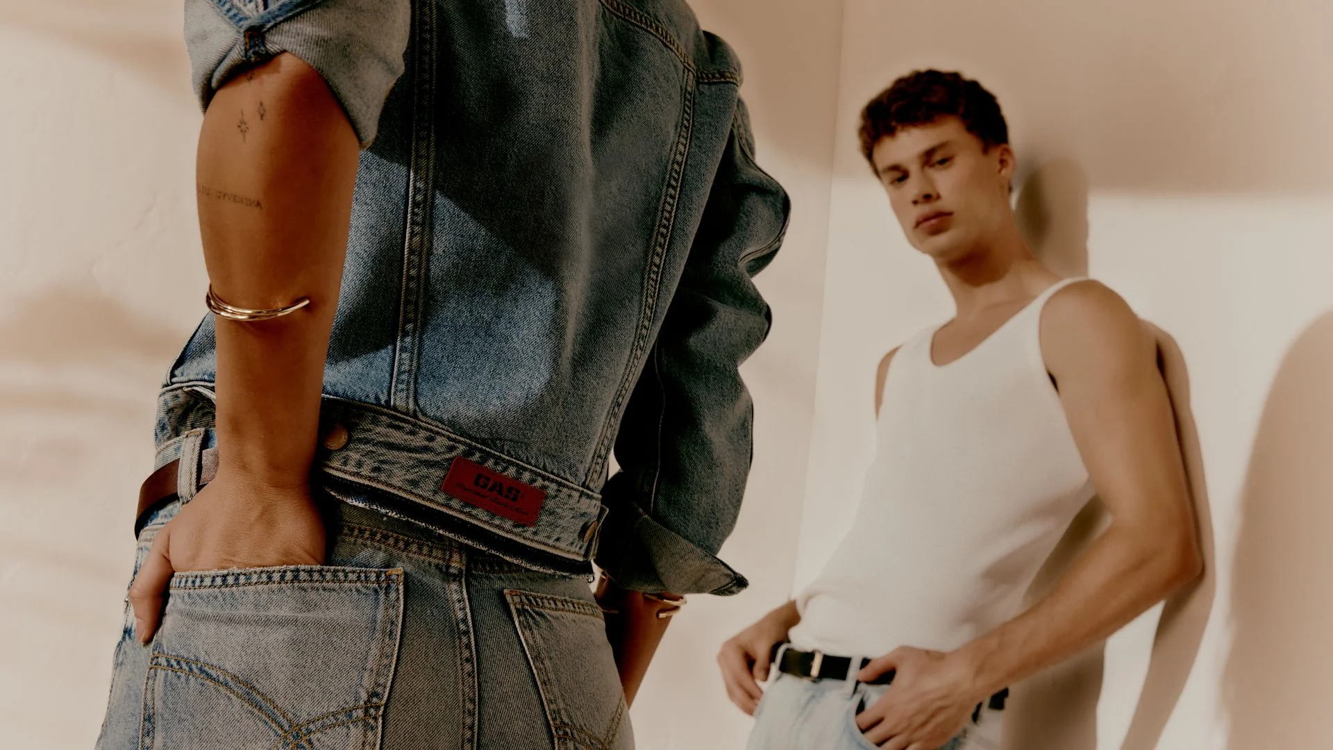 L'Essenza del Denim Contemporaneo